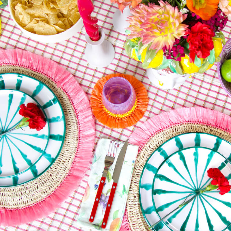 Red ombre round placemat